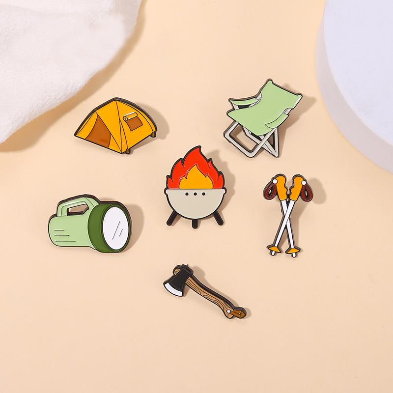Go Camping Enamel Pins Custom  - Trekking Poles ulasan dan harga